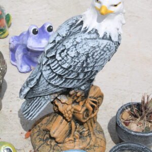 Estatua Aguila Chica