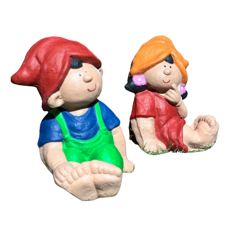 Estatua pareja de niños